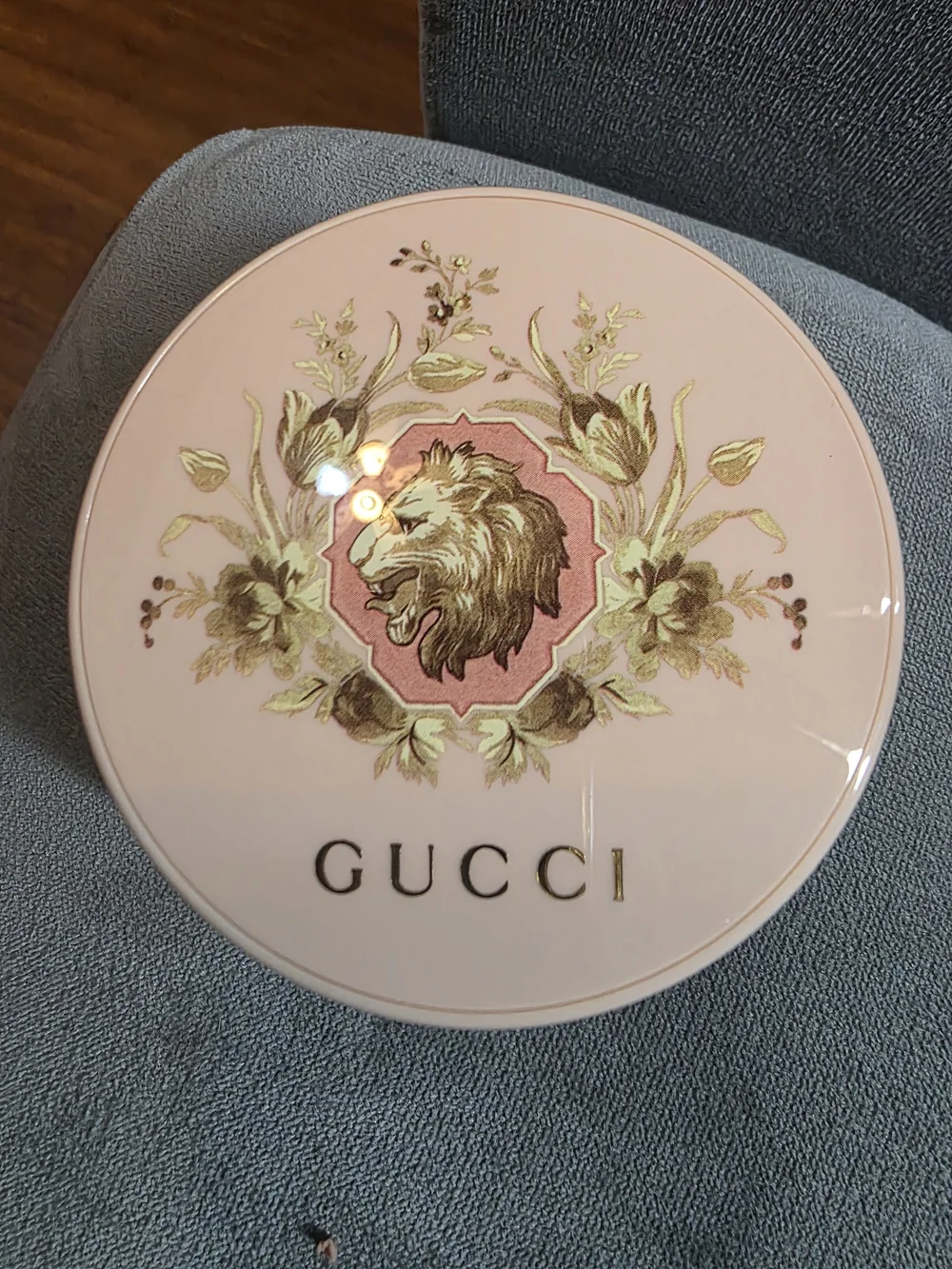 GUCCI Cushion de Beauté Compact - Pink & Gold